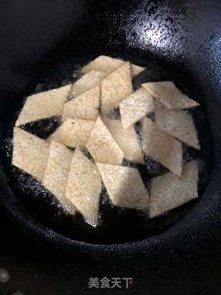 小米锅巴的做法 自制零食 小米锅巴 小米锅巴怎么做 一大片天空的菜谱