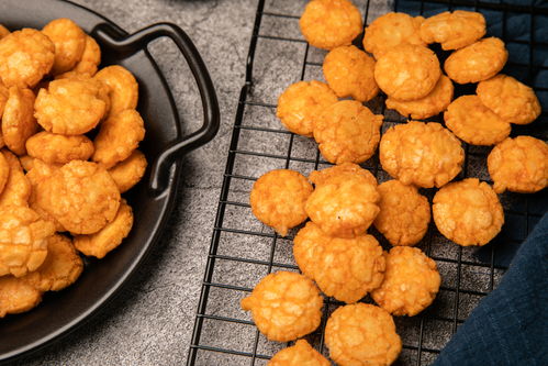 小米锅巴零食休闲食品美食摄影图 摄影